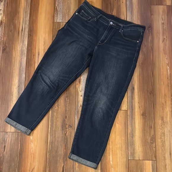 Levi’s women’s size 31 dark wash stretch - Picture 2 of 6